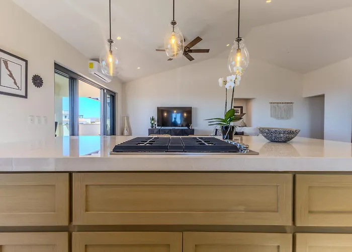 Сasa de vacaciones Golf Ocean Views & Pure Luxury Await